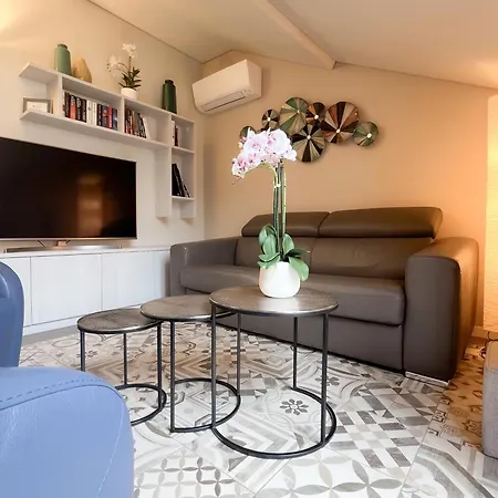 Appartement Comecasa 10 Minutes Walk From Duomo 2 Bedroom Milaan