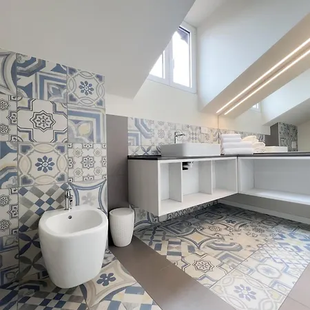 Appartement Comecasa 10 Minutes Walk From Duomo 2 Bedroom Milaan