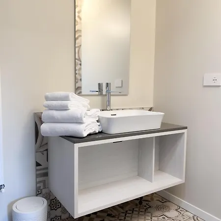 Comecasa 10 Minutes Walk From Duomo 2 Bedroom * Milaan
