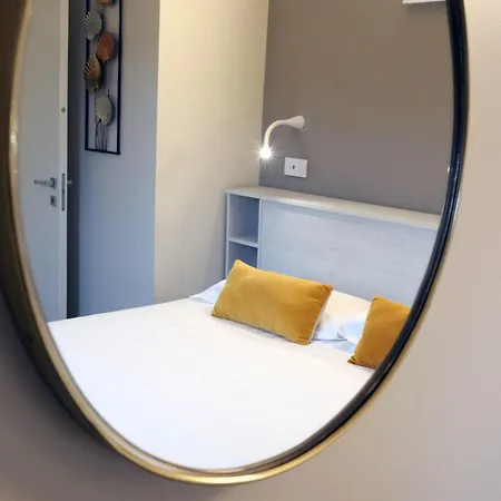 Appartement Comecasa 10 Minutes Walk From Duomo 2 Bedroom *