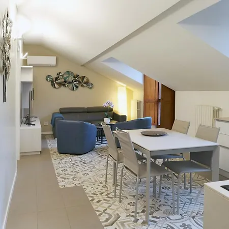 Appartement Comecasa 10 Minutes Walk From Duomo 2 Bedroom *