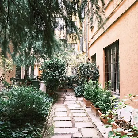 Comecasa 10 Minutes Walk From Duomo 2 Bedroom Appartement Milaan